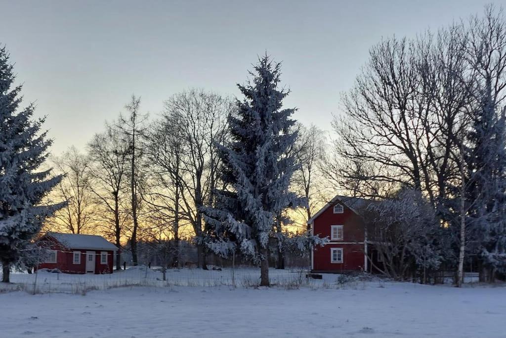 Stuga Gasstorp Hova Bagian luar foto